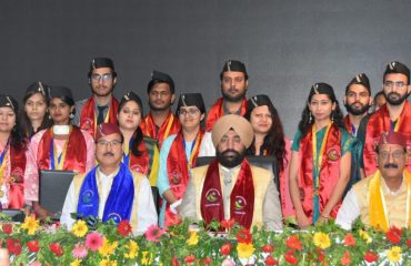 Governor Lt Gen Gurmeet Singh (R) with degree and medal holders at the 6th convocation ceremony of Veer Madho Singh Bhandari Uttarakhand Technological University, Dehradun.