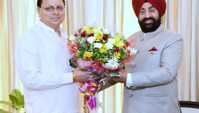 Chief Minister Pushkar Singh Dhami met the Governor at Raj Bhawan, Dehradun.