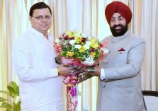 Chief Minister Pushkar Singh Dhami met the Governor at Raj Bhawan, Dehradun.;?>