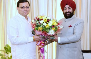 राज्यपाल से राजभवन देहरादून में मुख्यमंत्री श्री पुष्कर सिंह धामी ने मुलाकात की।