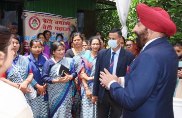 Governor Lt Gen Gurmit Singh (Retd) interacting with the block level officers.