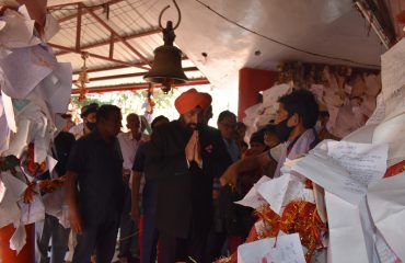 Governor Lt Gen Gurmit Singh (Retd) offering prayers at Chitai Golu Temple.