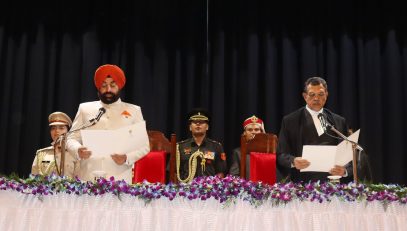 28-06-2022 : Governor administering oath to the newly appointed Chief Justice of Uttarakhand, Justice Shri Vipin Sanghi.