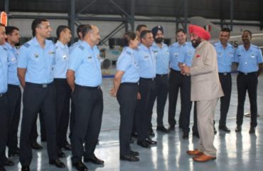 Governor Lt. Gen. Gurmit Singh (Retd) interacting with the students and teachers of the Institute of Military Technology, in Pune, Maharashtra.