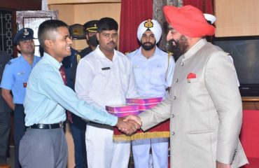 Governor Lt Gen Gurmit Singh (Retd) meeting the cadets at National Defense Academy, Khadakwasla.