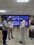 गांधीनगर स्थित भास्कराचार्य राष्ट्रीय अंतरिक्ष अनुप्रयोग और भू-सूचना विज्ञान संस्थान पहुंचकर संस्थान के अधिकारियों से जानकारी प्राप्त करते हुए राज्यपाल लेफ्टिनेंट जनरल गुरमीत सिंह (से नि)।;?>
