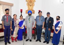 Governor Lt Gen Gurmit Singh (Retd) with a delegation of Bharat Scouts and Guides at Raj Bhavan.;?>