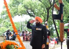 Governor Lt Gen Gurmit Singh (Retd) paying homage to the brave martyrs by paying floral tributes at the Martyrs Memorial at Lal Gate, Sub Area Cantt.