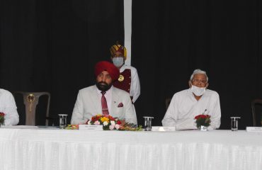 राजभवन में राज्य बाल कल्याण परिषद् की 15वीं आम सभा की बैठक के अवसर पर राज्यपाल।
