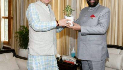 rel Chief Minister Shri Pushkar Singh Dhami paying a courtesy call on Governor Lt Gen Gurmit Singh (Retd).