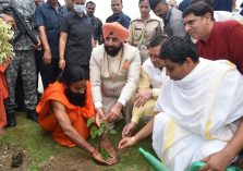 Governor Lt Gen Gurmit Singh (Retd) and Chief Minister Shri Pushkar Singh Dhami planting saplings on the occasion of Herb Divas program organized at Patanjali Yogpeeth, Haridwar.;?>