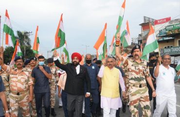 Governor Lt Gen Gurmit Singh (Retd) flagging off 