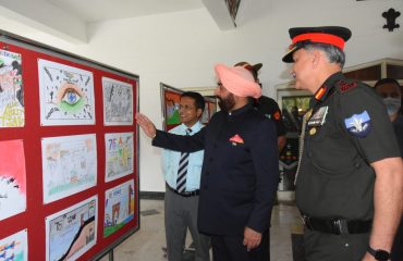 Governor Lt Gen Gurmit Singh (Retd) visiting the exhibition on the occasion of Gallantry Award Winner Award Ceremony program held at RIMC Dehradun.