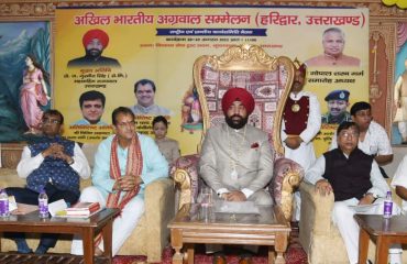 भूपतवाला, हरिद्वार में अखिल भारतीय अग्रवाल सम्मेलन कार्यक्रम के अवसर पर राज्यपाल ।