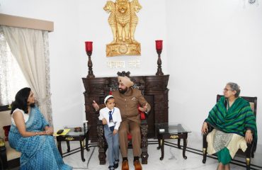 Governor Lt Gen Gurmit Singh (Retd) meeting the children of Bajaj Institute of Learning Institute .