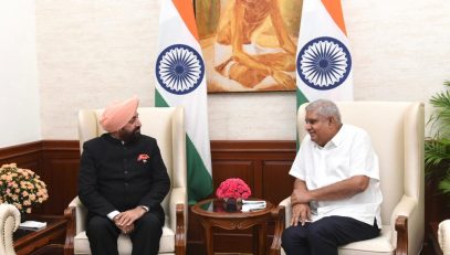 Governor paying a courtesy call on Hon'ble Vice President Shri Jagdeep Dhankhar, in New Delhi.