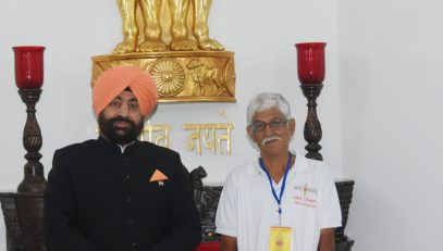 Padma Shri Dr. Kiran Seth, Founder, SPIC MACAY, meeting with the Governor, Lt Gen Gurmit Singh (Retd).