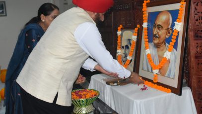 Governor paid floral tributes to Mahatma Gandhi and former Prime Minister Late. Lal Bahadur Shastri on his birth anniversary.