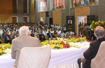 यू.पी.ई.एस.विश्वविद्यालय के सस्टेनेबिलिटी फेयर-2022 (Sustainability Fare) 2022 कार्यक्रम को संबाधित करते हुए राज्यपाल।