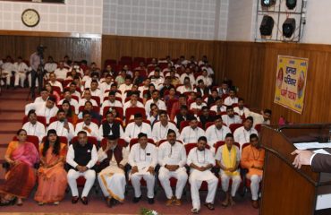 .‘‘स्नेह मिलन’’ कार्यक्रम को संबोधित करते हुए राज्यपाल लेफ्टिनेंट जनरल गुरमीत सिंह (से नि)।