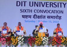 Governor Lt Gen Gurmit Singh (Retd) unveiling the Annual Report Souvenir at the 6th Convocation at DIT University.;?>