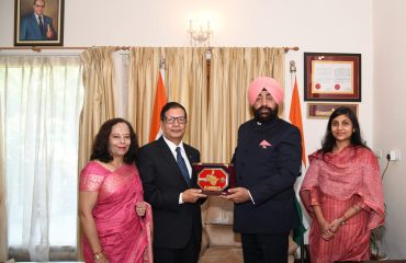 राज्यपाल से नेपाल के राजदूत डॉ. शंकर प्रसाद शर्मा ने शिष्टाचार भेंट की।