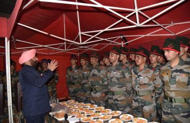 Governor Lt Gen Gurmit Singh (Retd) meeting with Army and Indo-Tibetan Border Police Jawans in Harshil, Uttarkashi.