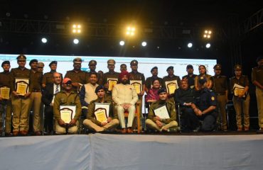 राज्यपाल ने पुलिस लाईन रेसकोर्स में आयोजित ‘‘उत्तराखंड पुलिस सम्मान-2022’’ कार्यक्रम में बतौर मुख्य अतिथि प्रतिभाग किया।