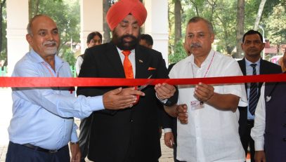 Governor Lt Gen Gurmit Singh (Retd) inaugurating the blood donation camp at Raj Bhawan.
