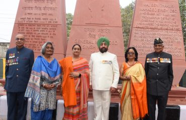 Governor in three pillars made in memory of Late Major General Thakur Mahadev Singh.
