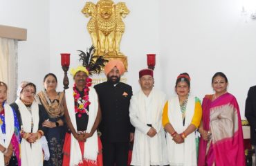 A delegation of Tharu, Boxa, Jaunsari, Raji and Bhotia tribes of Uttarakhand called on the Governor at the Raj Bhavan.