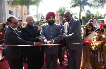 18-11-2022:राज्यपाल ने वीर माधो सिंह भण्डारी उत्तराखण्ड प्रौद्योगिकी विश्वविद्यालय (यू0टी0 यू) परिसर में दो दिवसीय सेमिनार काशुभारम्भ किया।