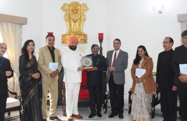 ukpsc Chairman Dr. Rakesh Kumar and other members meeting the Governor.