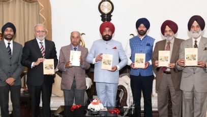 Governor Lt Gen Gurmeet Singh (Retd) releasing the book “ALONG CAME A WARRIOR: BANDA’S DHARAMYUDH AND THE SIKH THEORY OF JUST WAR”.