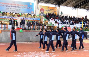 Governor Lt Gen Gurmit Singh (Retd) presented trophies to the winning teams at the closing ceremony of the 11th All India Police Archery Competition.  