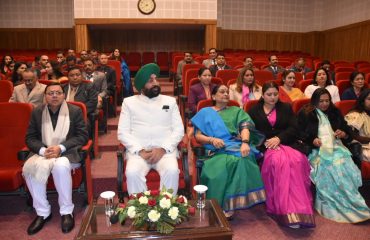 ‘‘उत्तराखण्ड पुलिस मंथन-चुनौतियाँ एवं समाधान’’ की थीम पर आयोजित कार्यक्रम में प्रतिभाग करते हुए राज्यपाल एवं मुख्यमंत्री श्री पुष्कर सिंह धामी।