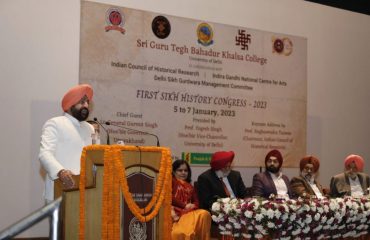 नई दिल्ली स्थित श्री गुरु तेग बहादुर खालसा कॉलेज में आयोजित “फर्स्ट सिख हिस्ट्री कांग्रेस-2023“ के तीन दिवसीय कार्यक्रम में प्रतिभाग करते हुए राज्यपाल लेफ्टिनेंट जनरल गुरमीत सिंह (से नि)।