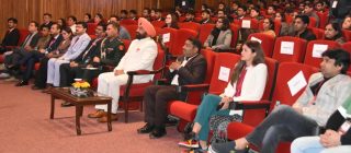 राजभवन में आयोजित टेडेक्स मसूरी कार्यक्रम में प्रतिभाग करते हुए राज्यपाल ।