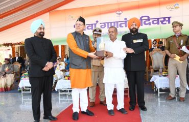 Governor honors officers/employees for their excellent service on the occasion of Republic Day.