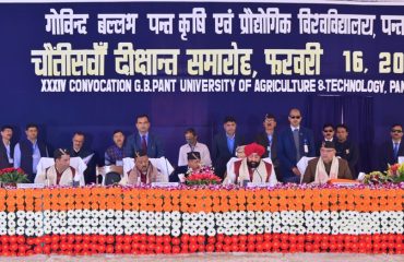 प्रथम कृषि विश्वविद्यालय एवं हरित क्रांति की जननी पंतनगर में आयोजित 34वें दीक्षांत समारोह में प्रतिभाग करते हुए राज्यपाल।