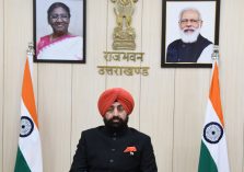 राजभवन देहरादून से गोविन्द बल्लभ पंत कृषि एवं प्रौद्योगिक विश्वविद्यालय, पंतनगर के 113वें अखिल भारतीय किसान मेले और कृषि प्रदर्शनी को वर्चुअली संबोधित करते हुए राज्यपाल।;?>