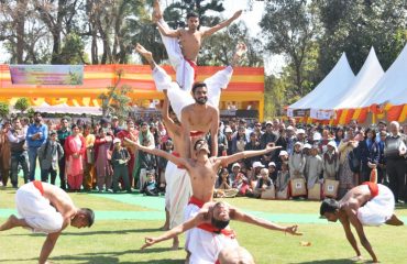 On the occasion of Vasantotsav-2023, programs were performed by Gorkha Rifles jawans, students of Dev Sanskriti Vishwavidyalaya, Haridwar and ITBP jawan.