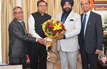 Senior officers of the Indian Foreign Service paid a courtesy call on the Governor.