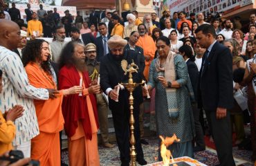 Governor lights the lamp to inaugurate the International Yoga Festival-2023 organized by Parmarth Niketan.