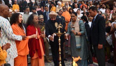 Governor lights the lamp to inaugurate the International Yoga Festival-2023 organized by Parmarth Niketan.