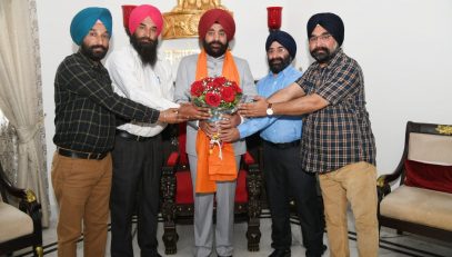Governor meets and congratulates Delegation of Sikh Community meeting on Sikh New Year.
