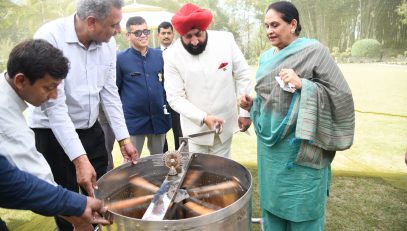 Governor enjoys the display of Honey Bee Processing (process of extracting honey) at Raj Bhawan, with First Lady Mrs. Gurmeet Kaur.