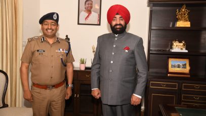 Director General of Police Ashok Kumar pays a courtesy call on Governor Lt. Gen. Gurmit Singh (Retd).