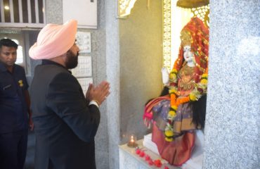 Governor visiting the temple at Raj Bhavan Mumbai during his visit to Maharashtra.