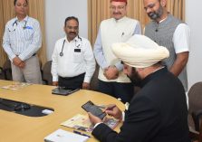 Governor launches the 'Chardham Sathi' mobile application of Swami Vivekananda Health Mission Society.;?>